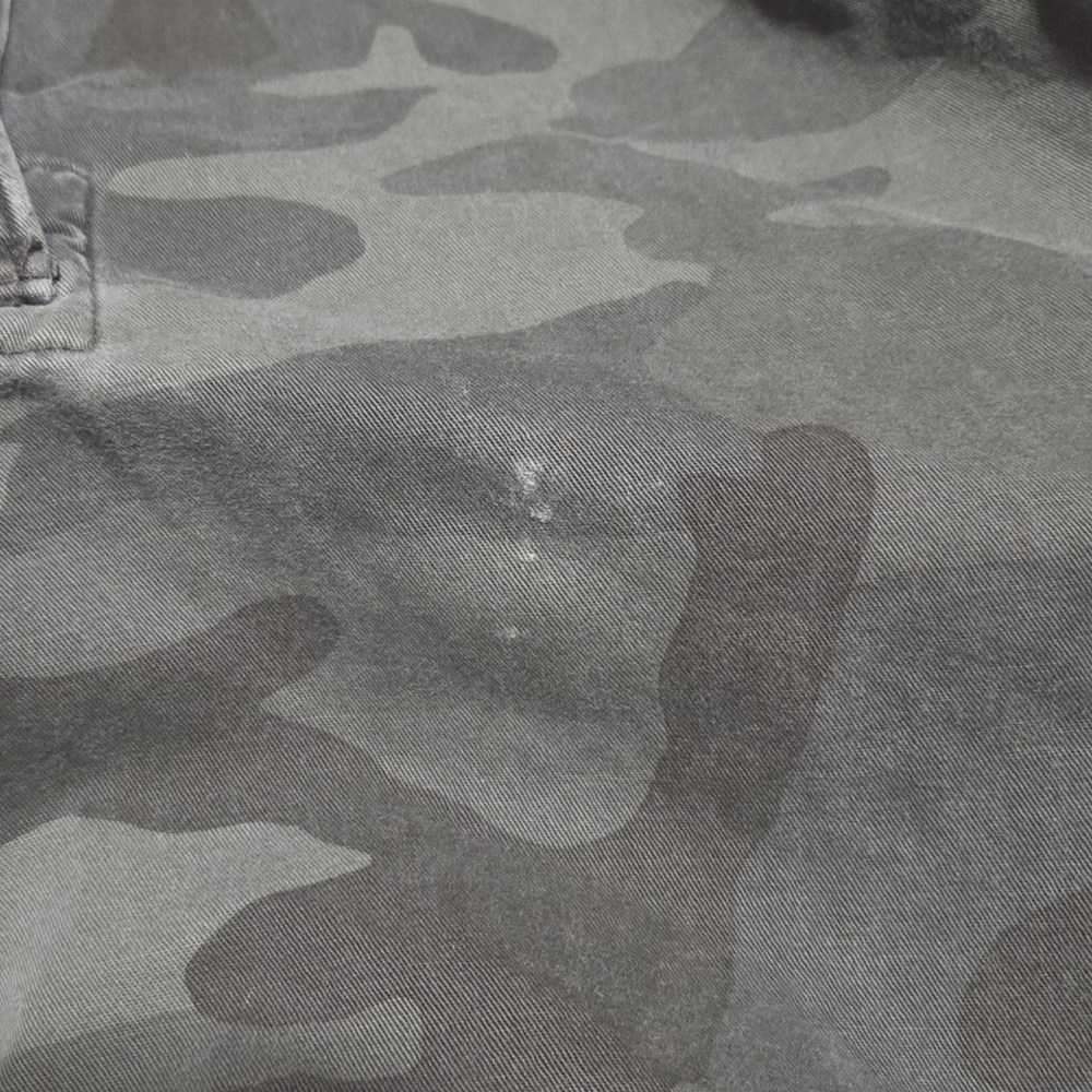 Vintage Y2K Abercrombie & Fitch Button Fly Distressed Camo Cargo Shorts Size 32 - Picture 7 of 12